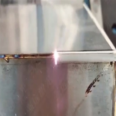 Metināšanas šuvju lāzera tīrīšanas mašīna